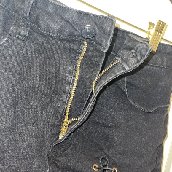 Front lace skirt - Picture 3 of 6